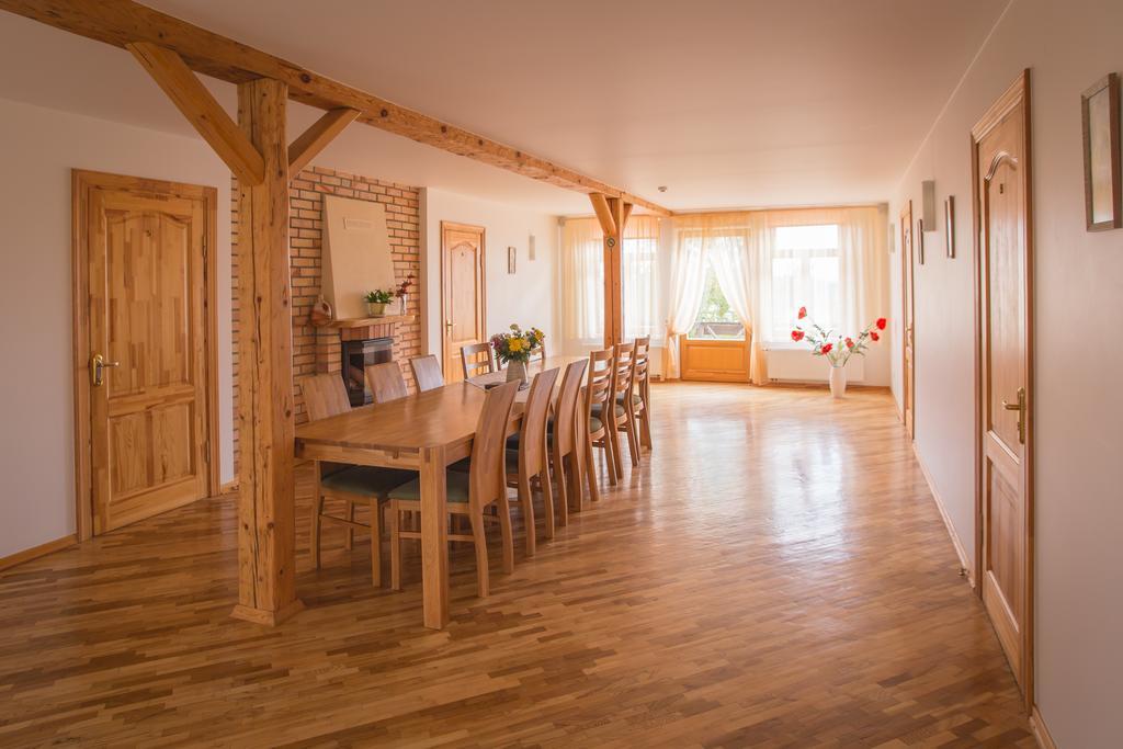 Viesu Maja Janis Hotel Madona Bagian luar foto