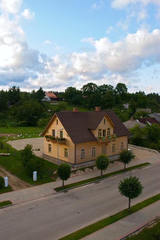Viesu Maja Janis Hotel Madona Bagian luar foto