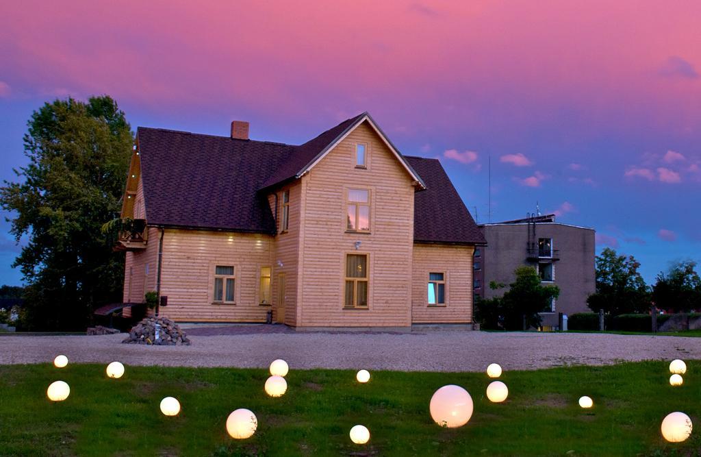 Viesu Maja Janis Hotel Madona Bagian luar foto