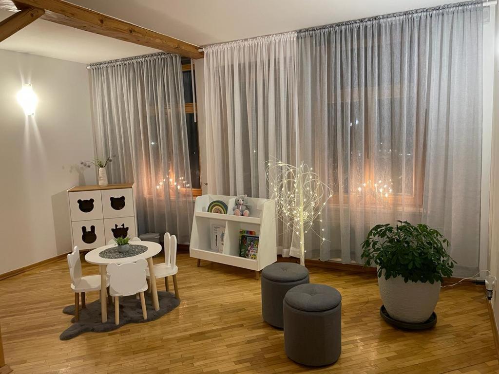 Viesu Maja Janis Hotel Madona Bagian luar foto