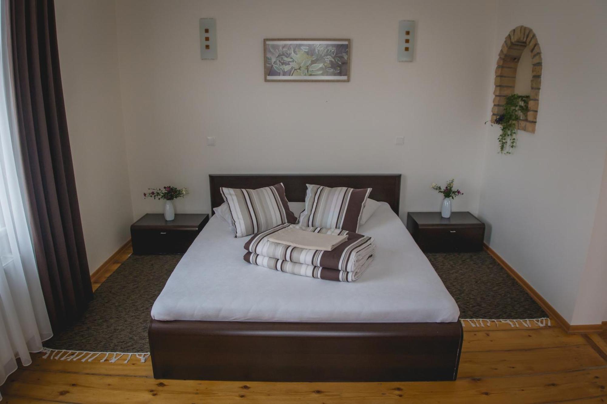 Viesu Maja Janis Hotel Madona Bagian luar foto