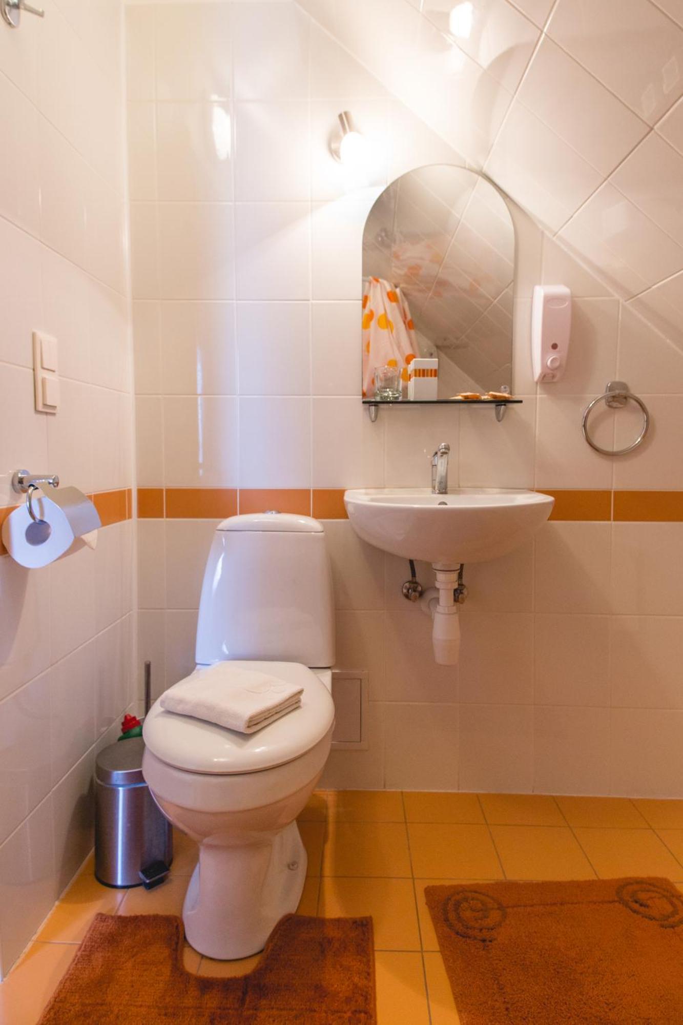 Viesu Maja Janis Hotel Madona Ruang foto