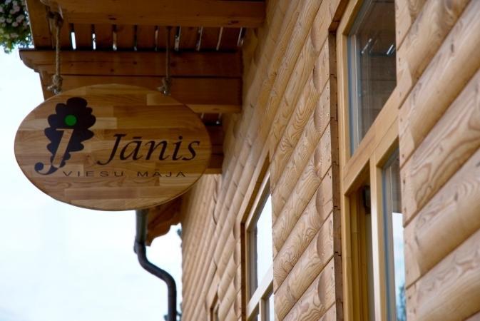 Viesu Maja Janis Hotel Madona Bagian luar foto