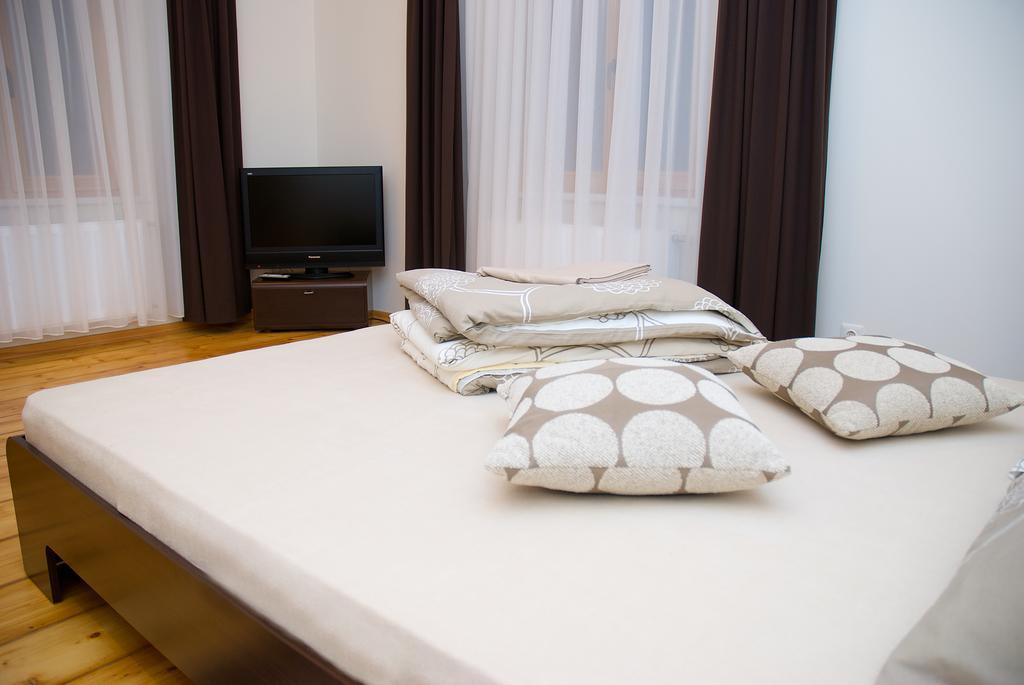 Viesu Maja Janis Hotel Madona Bagian luar foto